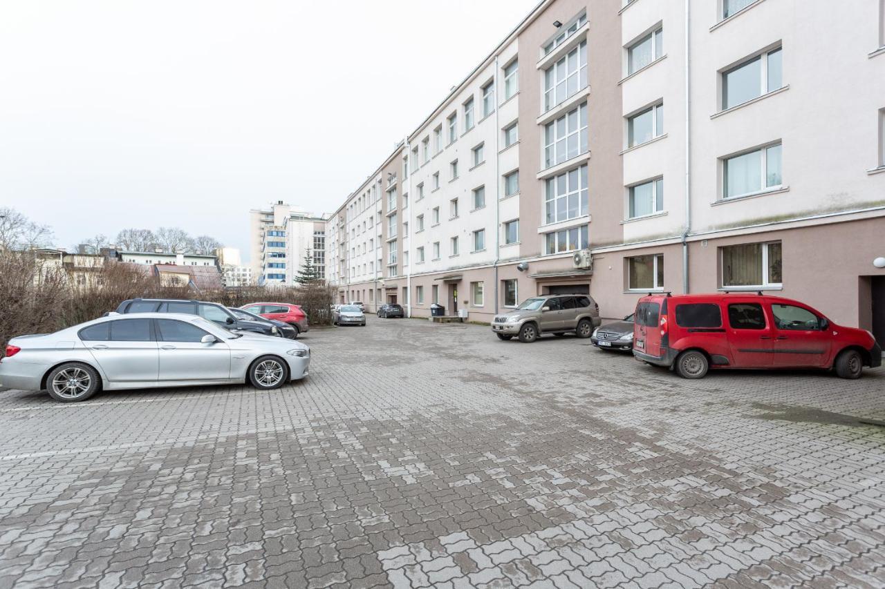 3 Room Central Apartmend 90M2 Parking For One Car Fifth Floor And The Building Does Not Have An Elevator 탈린 외부 사진