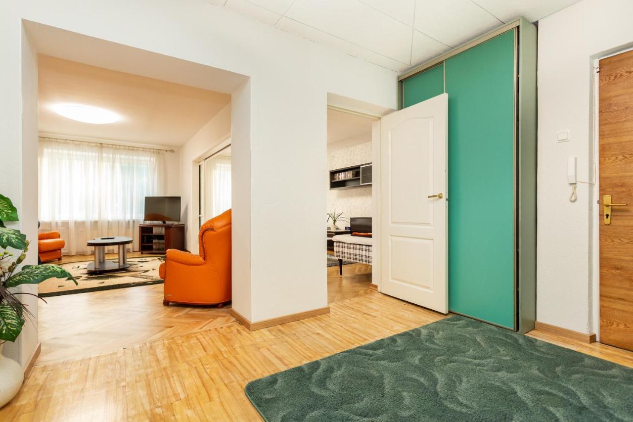 3 Room Central Apartmend 90M2 Parking For One Car Fifth Floor And The Building Does Not Have An Elevator 탈린 외부 사진