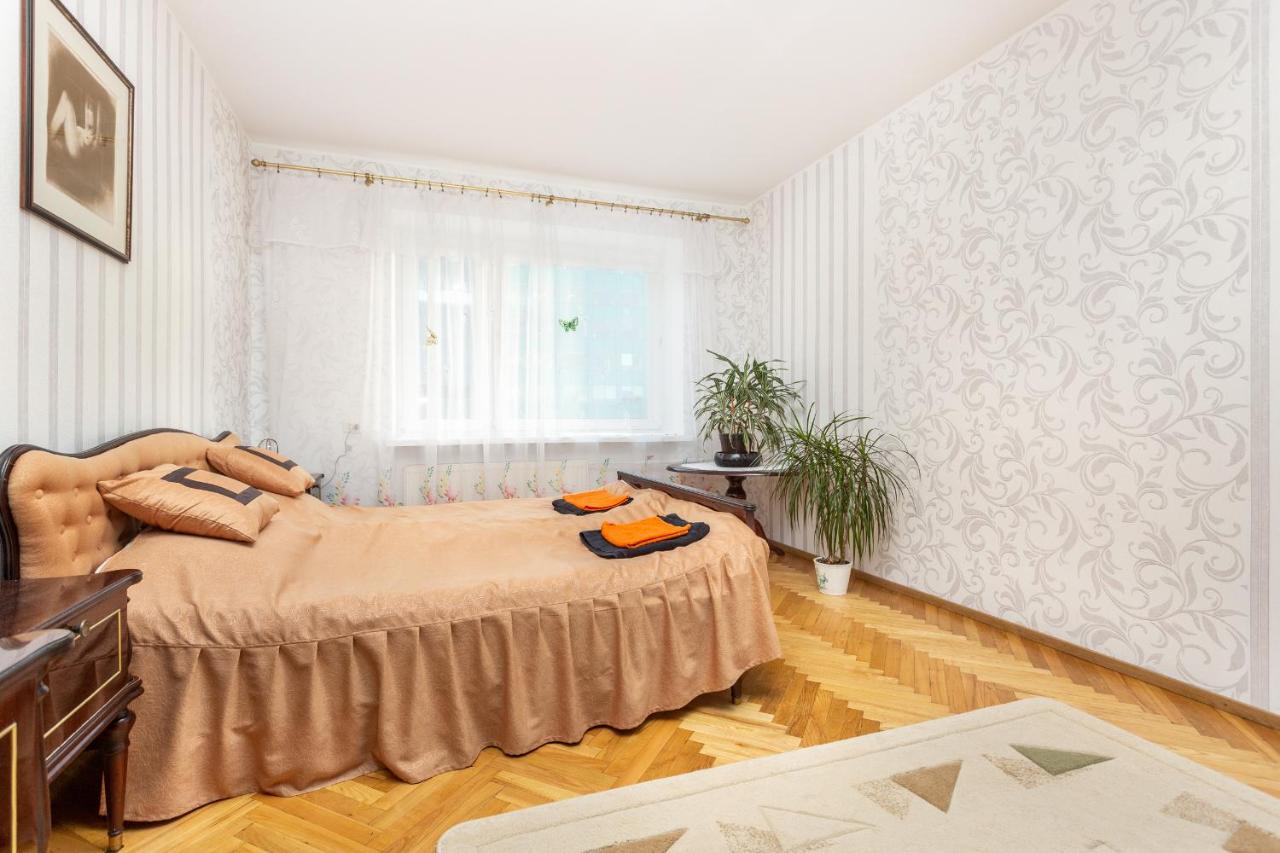 3 Room Central Apartmend 90M2 Parking For One Car Fifth Floor And The Building Does Not Have An Elevator 탈린 외부 사진